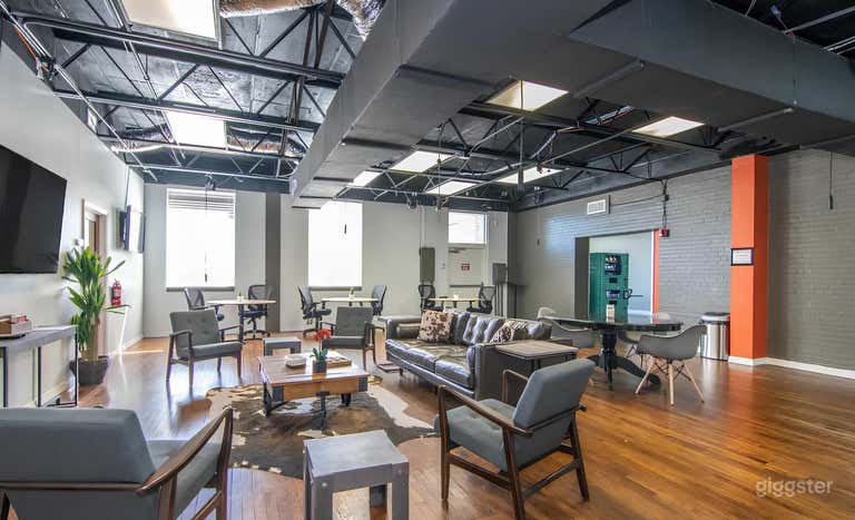  Spacious Event Venue in Vibrant Industrial Building 