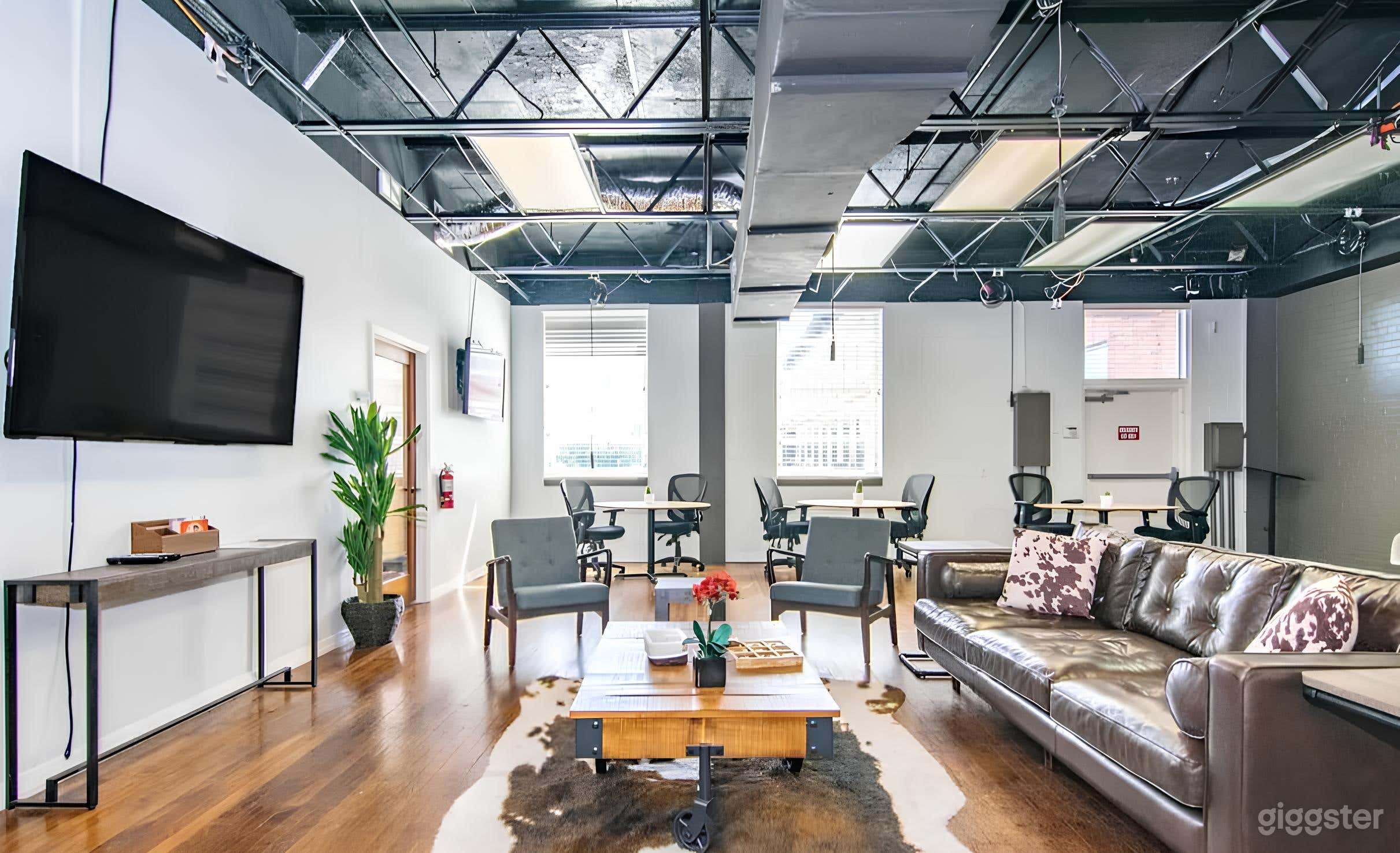 Spacious Event Venue in Vibrant Industrial Building Photo 3