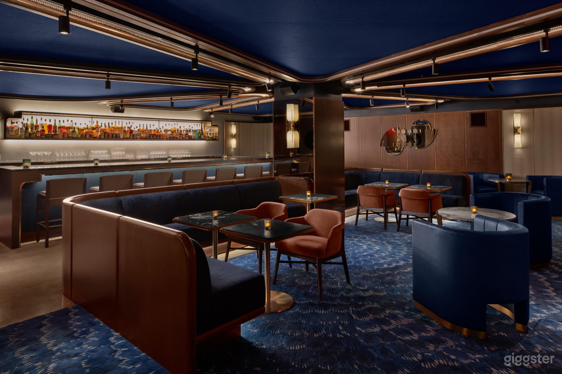 The Vault Bar & Lounge Photo 3