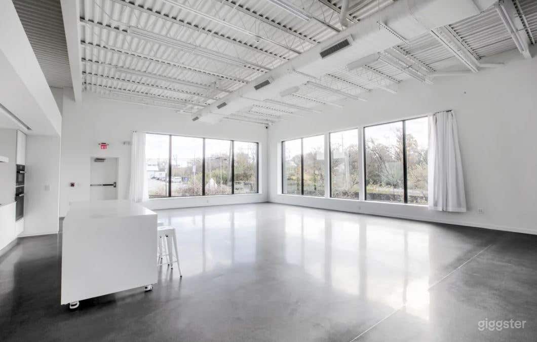 Full Studio - Daylight, Cyc Wall and Show Kitchen Studios Photo 3