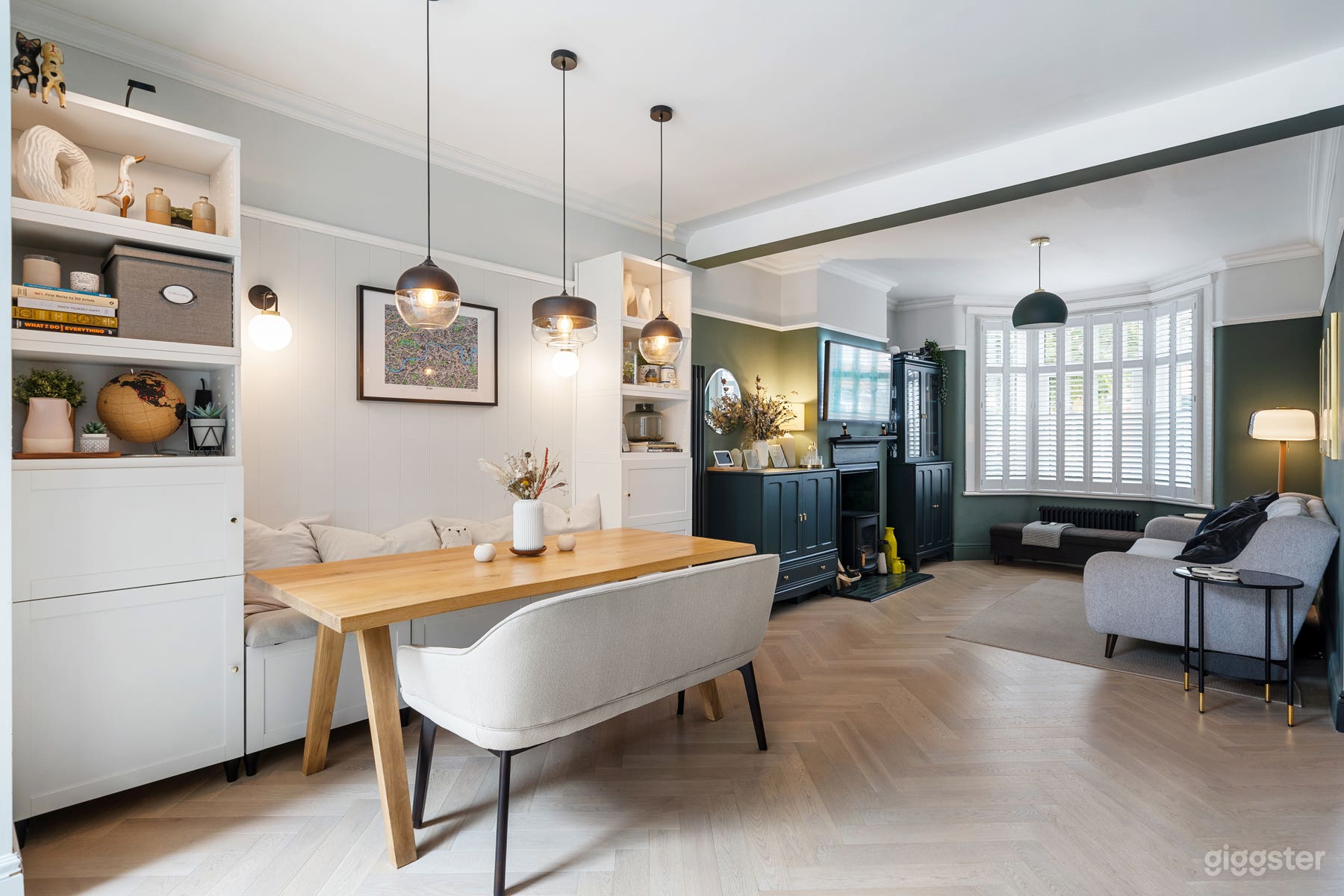 4 Bed, Modern, Stylish & Spacious Victorian Home Photo 4