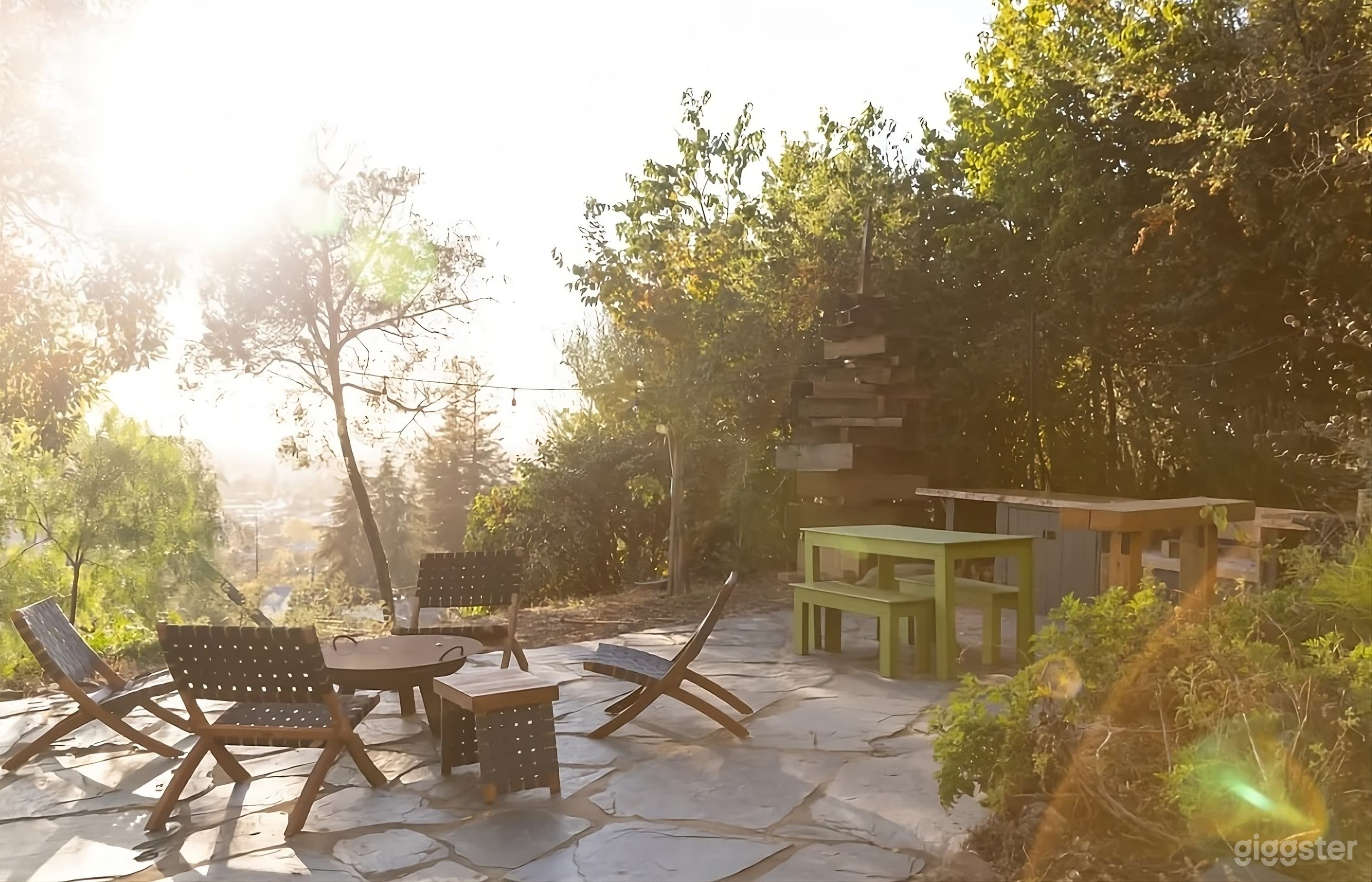 Enchanting Treehouse Backyard Photo 2