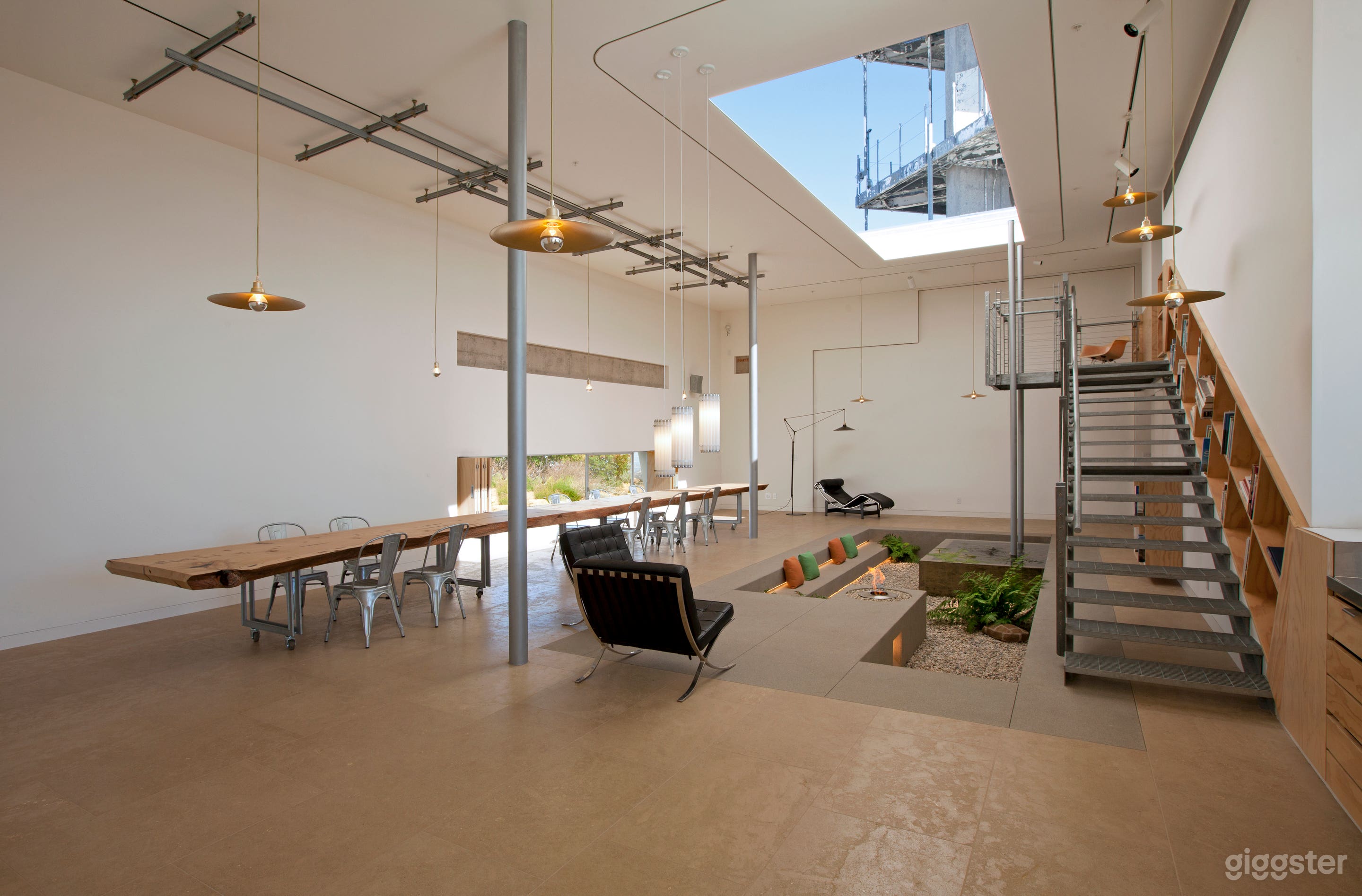 Sea-Air-Land-Tower (S-A-L-T) House Photo 4