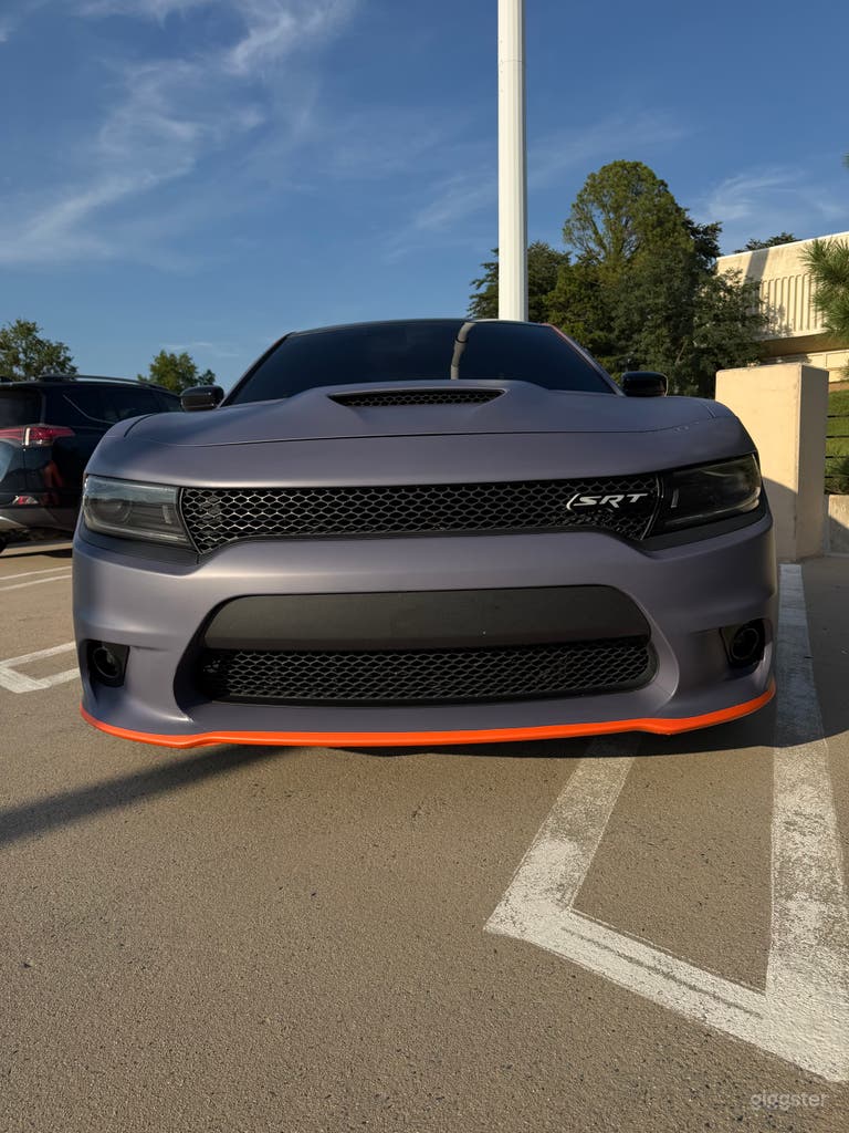  🔥 Muscle Car SRT – Perfecto para Videos Musicales y Sesiones de Fotos 