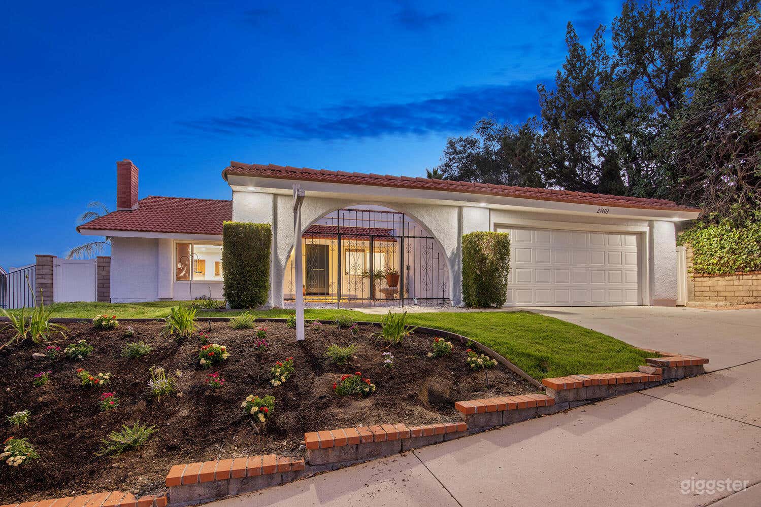Hilltop Backyard With Sunset and City Night Lights View Photo 3