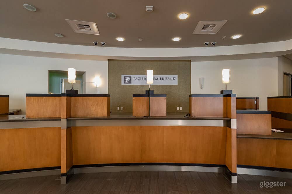 VACANT BANK SPACE #031 IN SANTA MONICA Photo 1