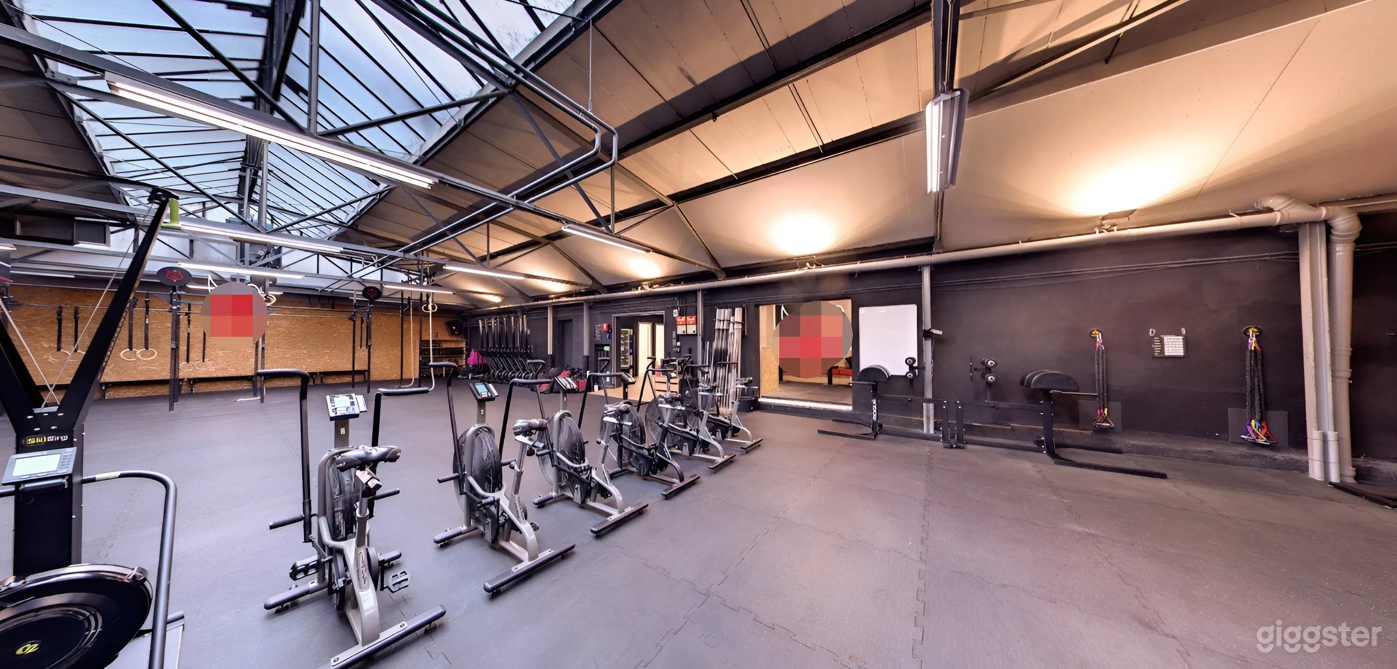 Frankfurt CrossFit Box – Industrieller Fitnessstudio-Standort Foto 2