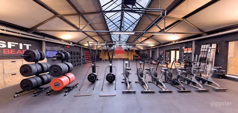  Frankfurt CrossFit Box – Industrieller Fitnessstudio-Standort 