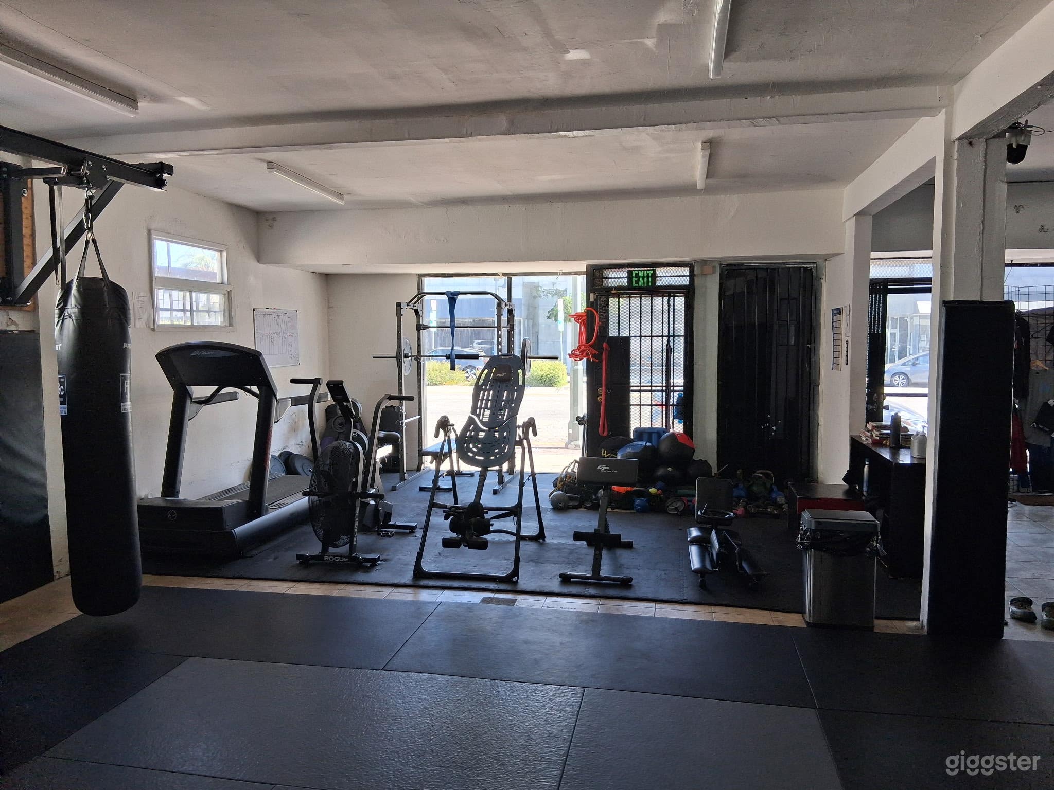 Modern Full Service MMA Gym Photo 4