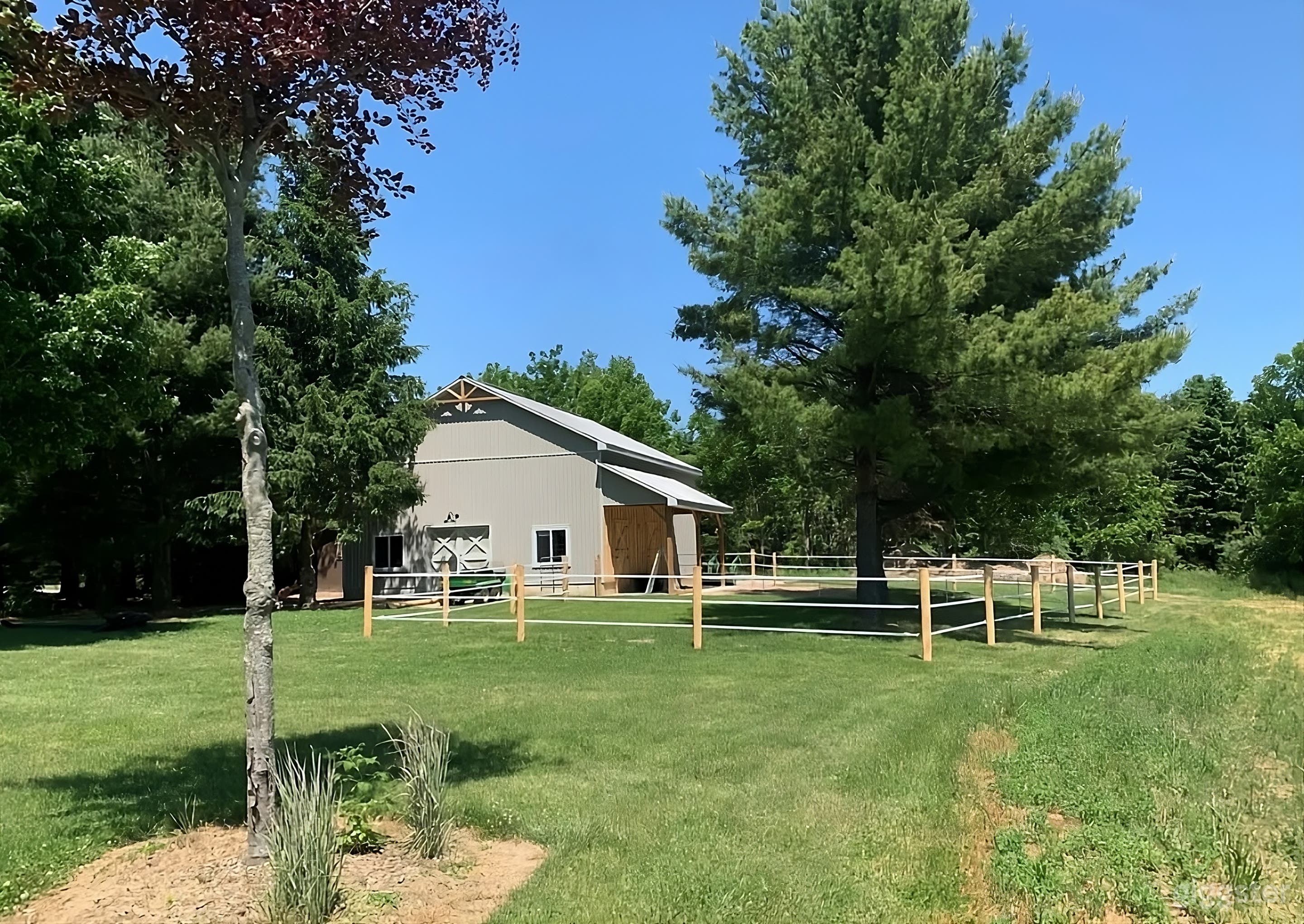 Backyard with Fire Pit and Wildlife Photo 4