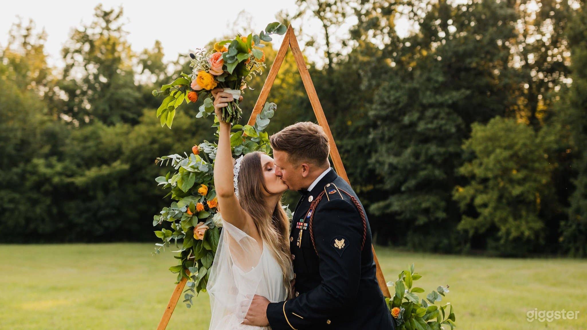 10acre Farm with a 75 year Old Southern Pecan Tree Photo 2