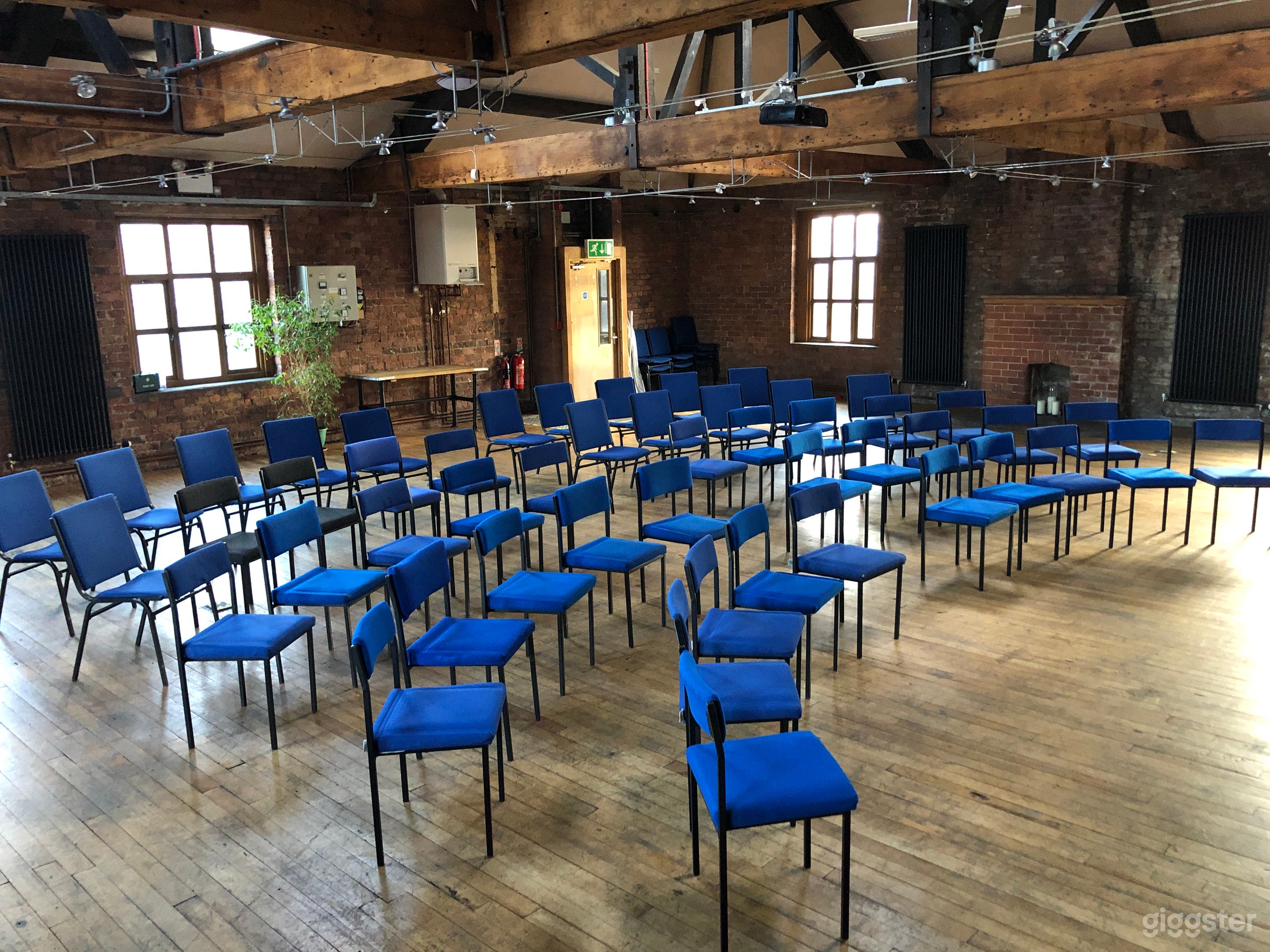 Hidden Gem Silk Loft Attic  Photo 3