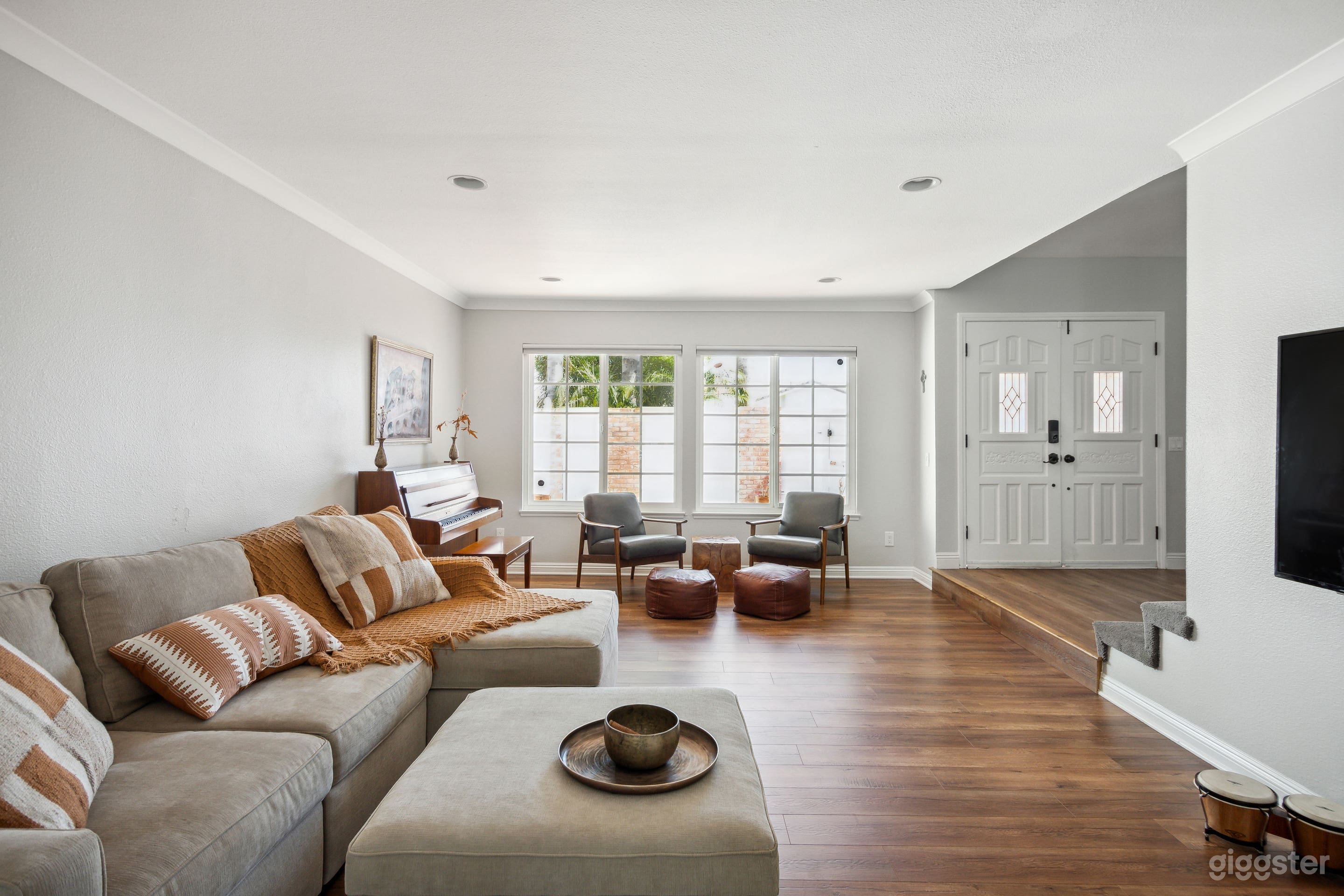 Family Friendly Americana Charming House 5 bd/3 ba Photo 1