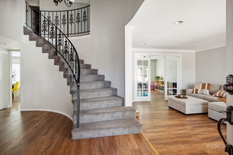  Family Friendly Americana Charming House 5 bd/3 ba 