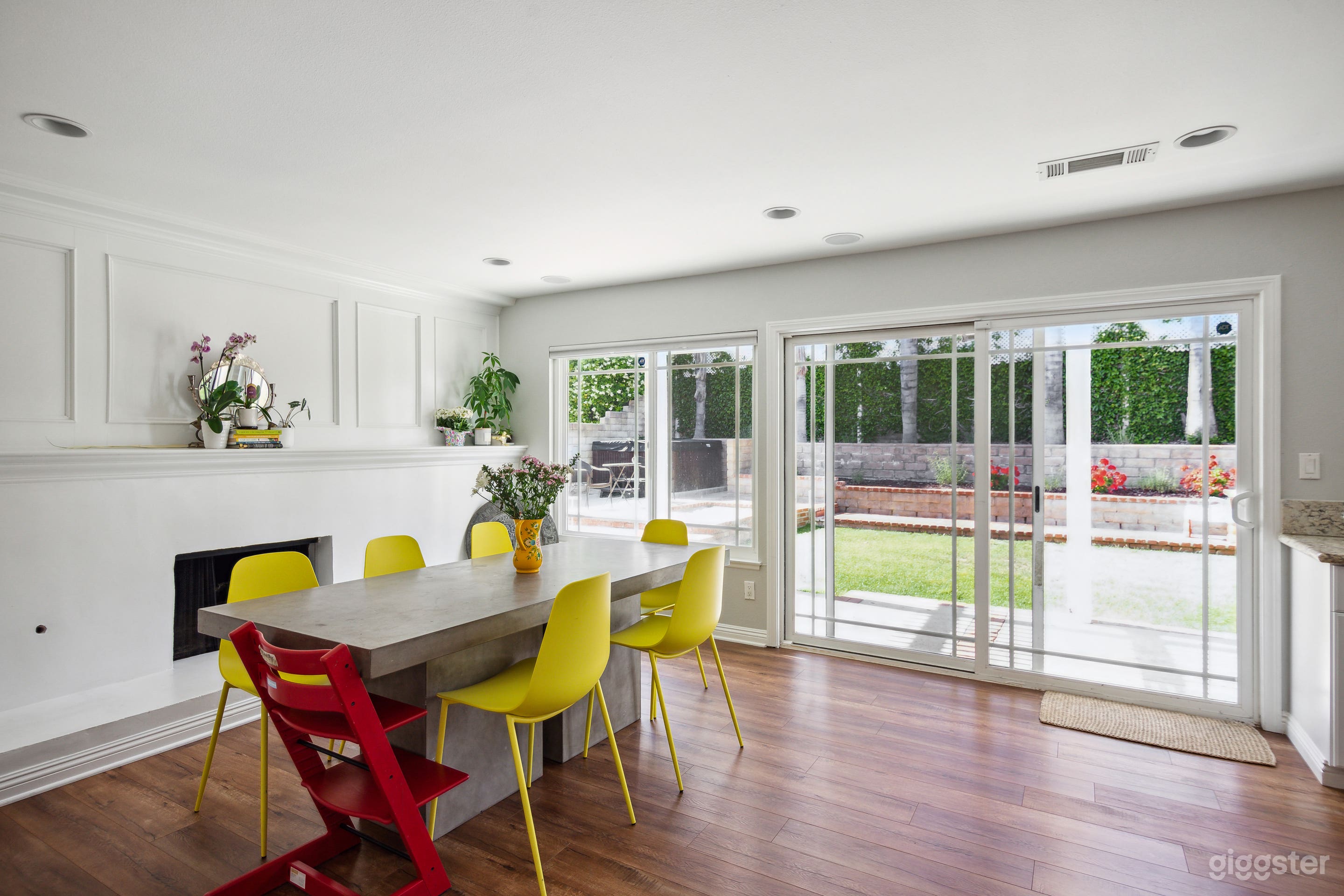 Family Friendly Americana Charming House 5 bd/3 ba Photo 4