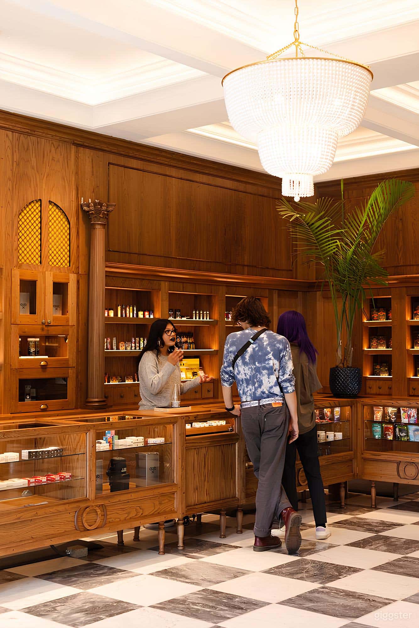 Exquisitely Designed Cannabis Dispensary Photo 2