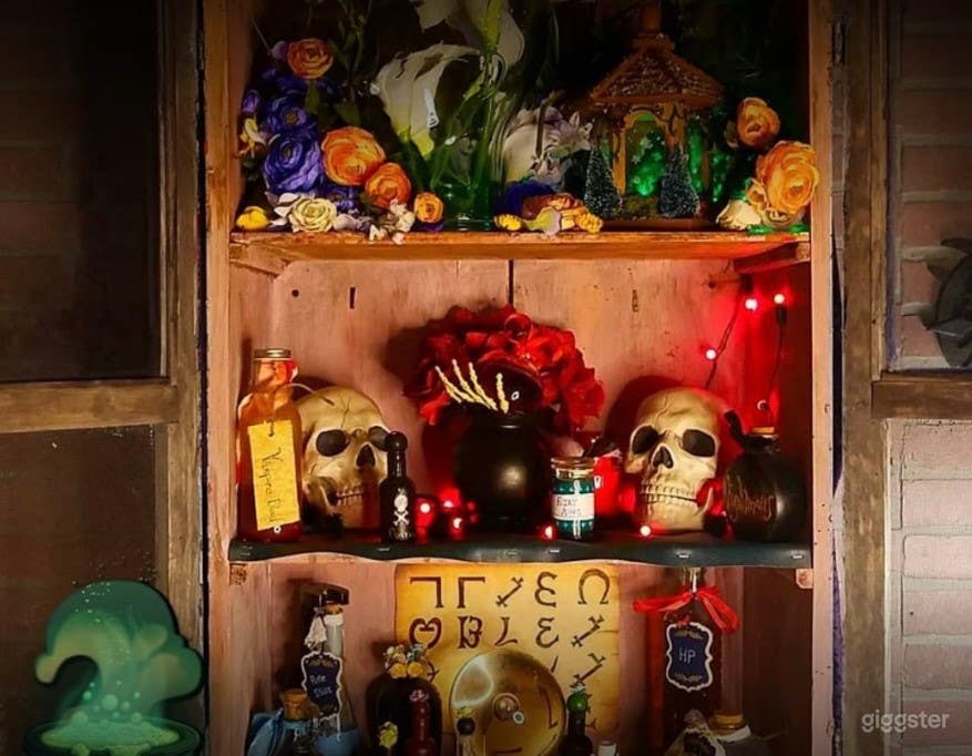 Enchanting Escape Room Experience in Ventura - The Wizard's Lair Photo 1