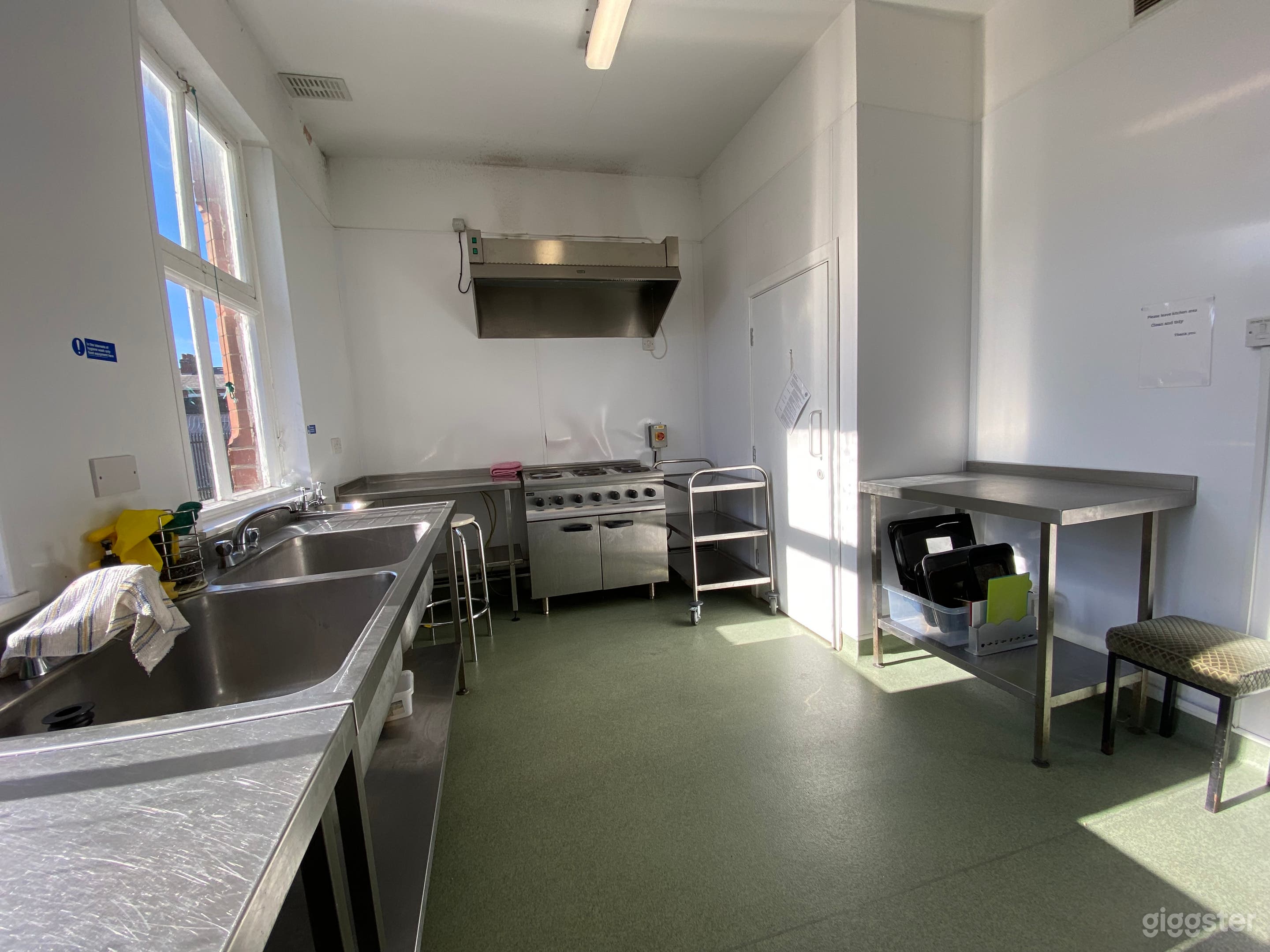 The back kitchen has an oven, a double sink and there is a catering trolley to transport food. The kitchen area is just off the main function room so food can be easily transported to your event or production.