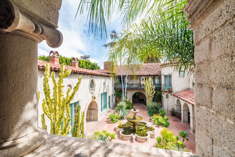  Historic Old Hollywood Courtyard Building 
