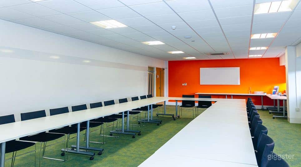 Saxon Boardroom Good for 30 Persons Photo 4