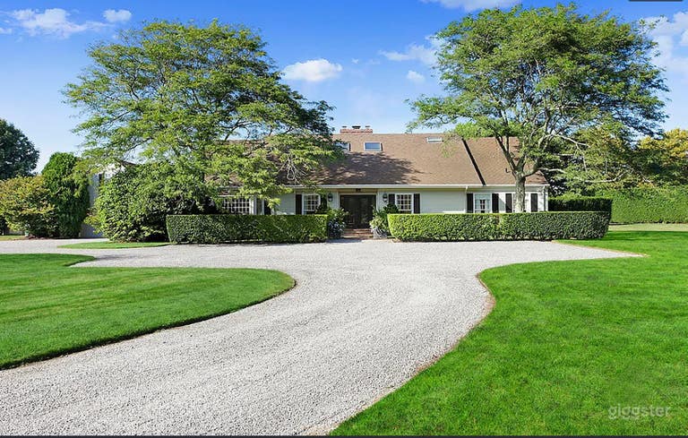  A Vibrant Parisian Escape with a South End Terrace (Buyout) 