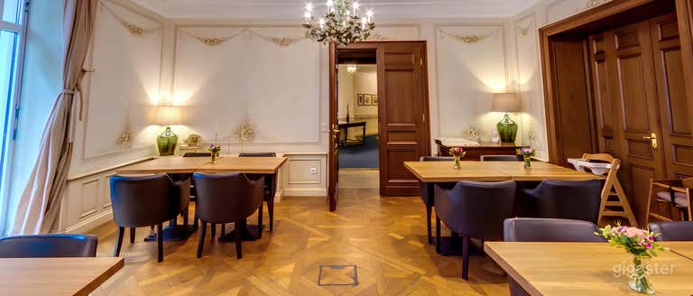  The Garden room 