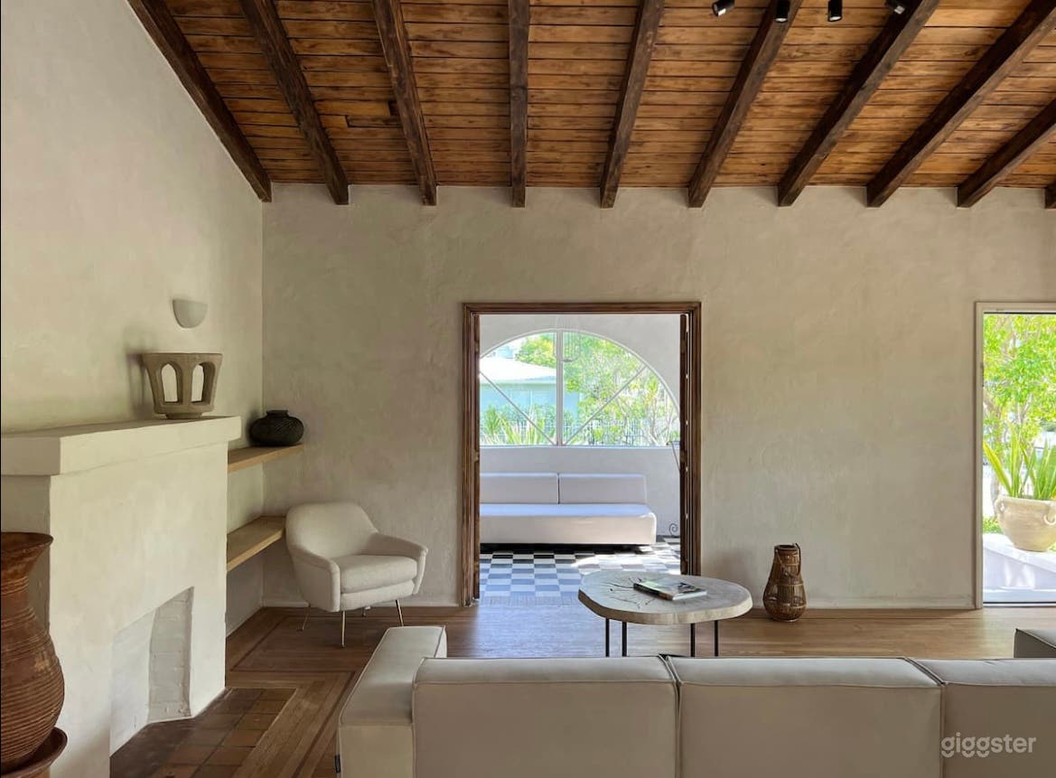 Vintage Wabi Sabi Minimal House in Design District Photo 1