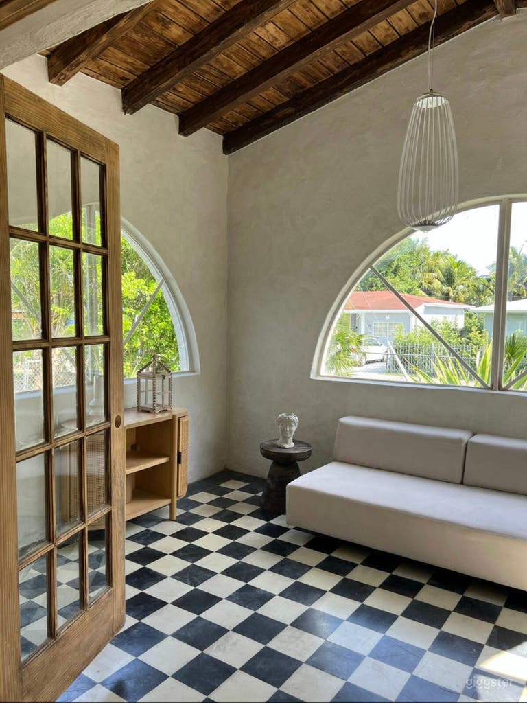  Vintage Wabi Sabi Minimal House in Design District 