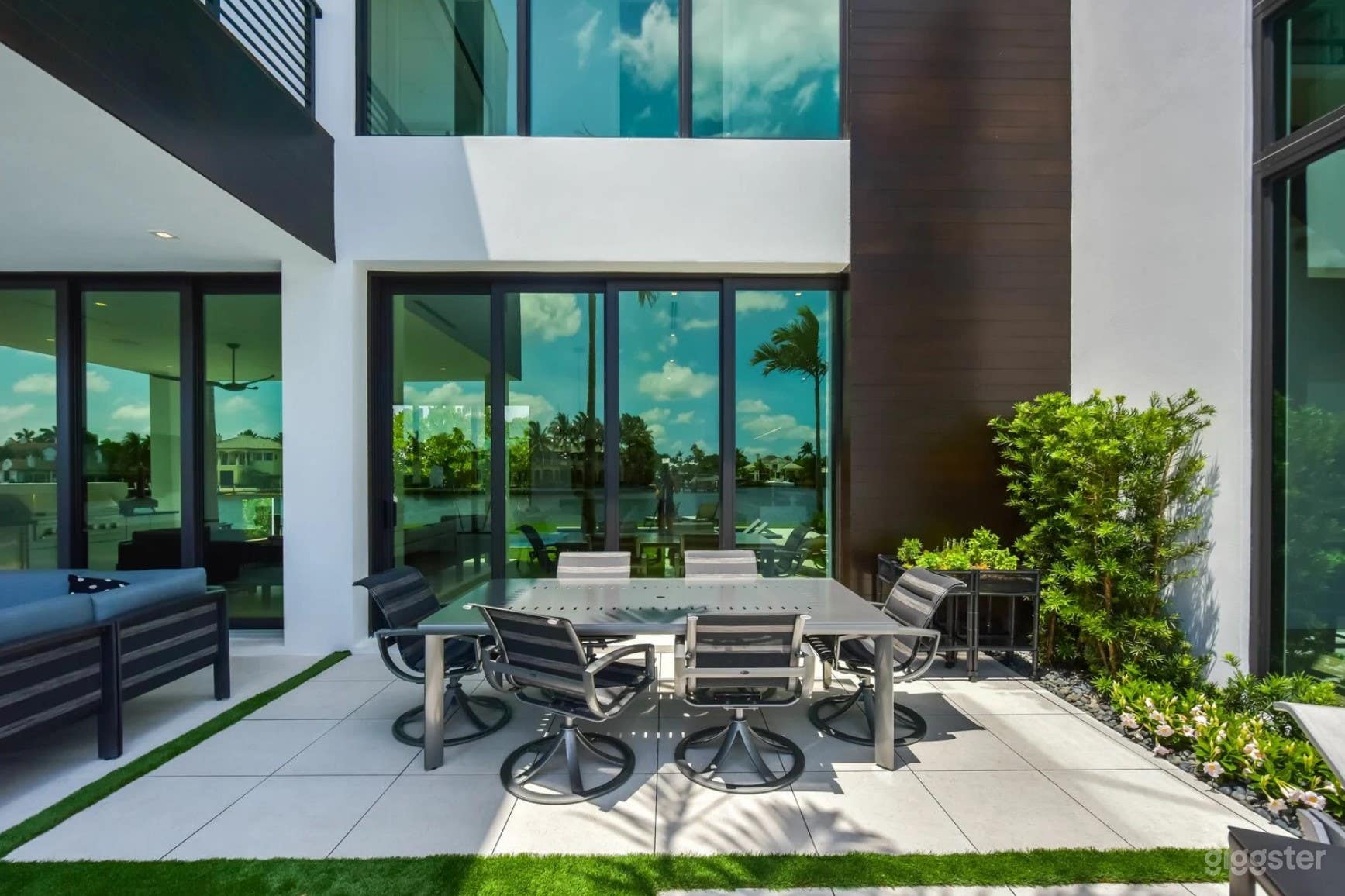 #718 Luxury home with intracoastal waterway view Photo 1