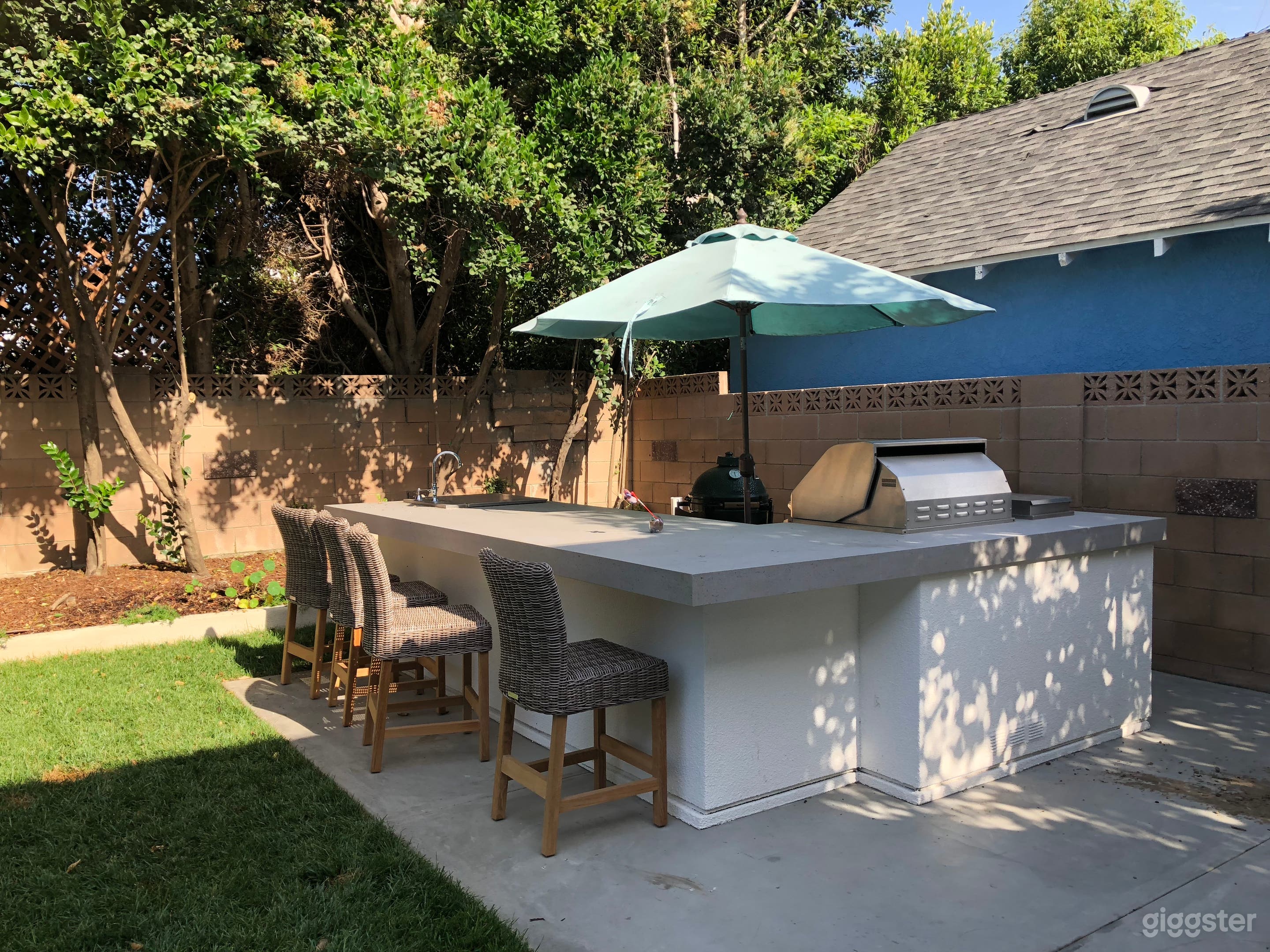 Beautiful Updated 1970's House Photo 3