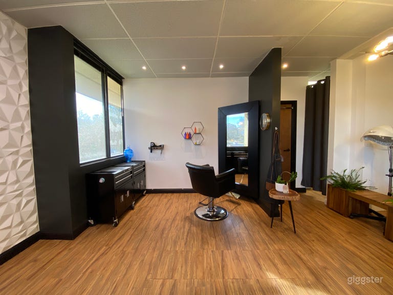  Size of a Salon - Feel of a Salon Suite 