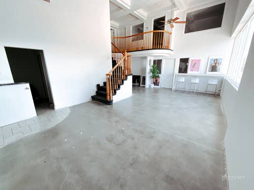 Studio B - Bright and Airy Daylight Studio Photo 4