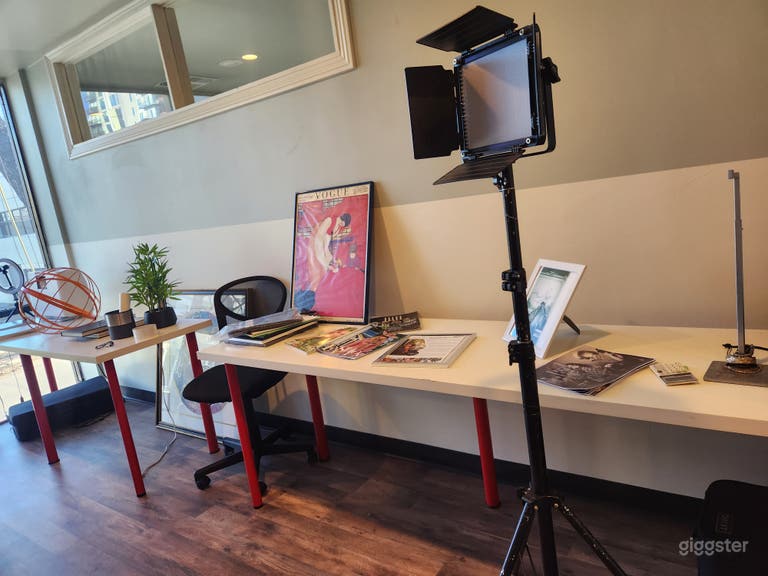  Work Office with Natural Light, Private Desk workspace 
