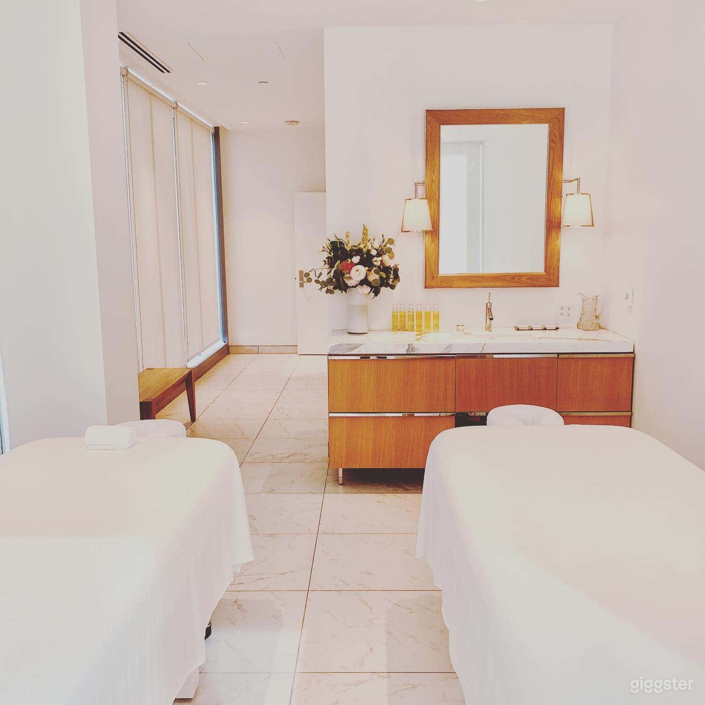 Gorgeous &amp; Luxe Spa In Seattle  Photo 3