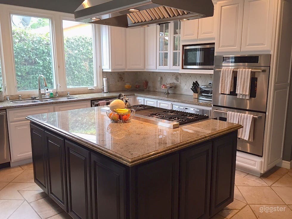 Cape Cod Home 14,013 Photo 3