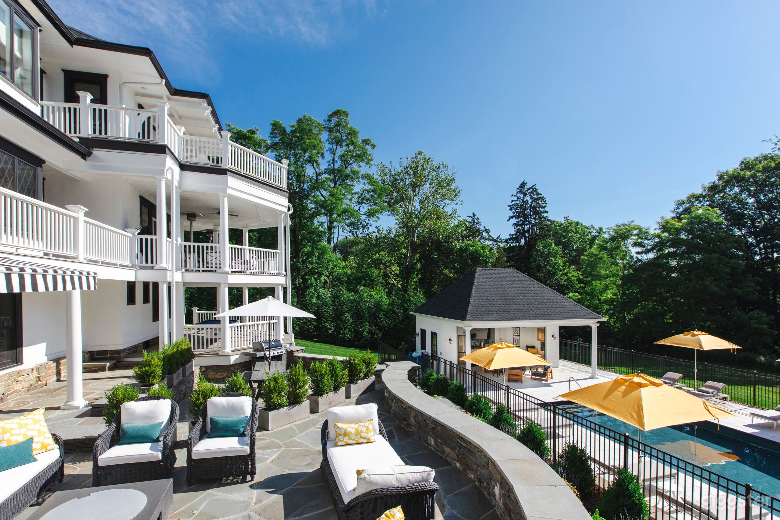 Hudson Valley Mansion Photo 2