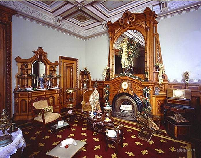 Period mansion home: Location 4016 Photo 3