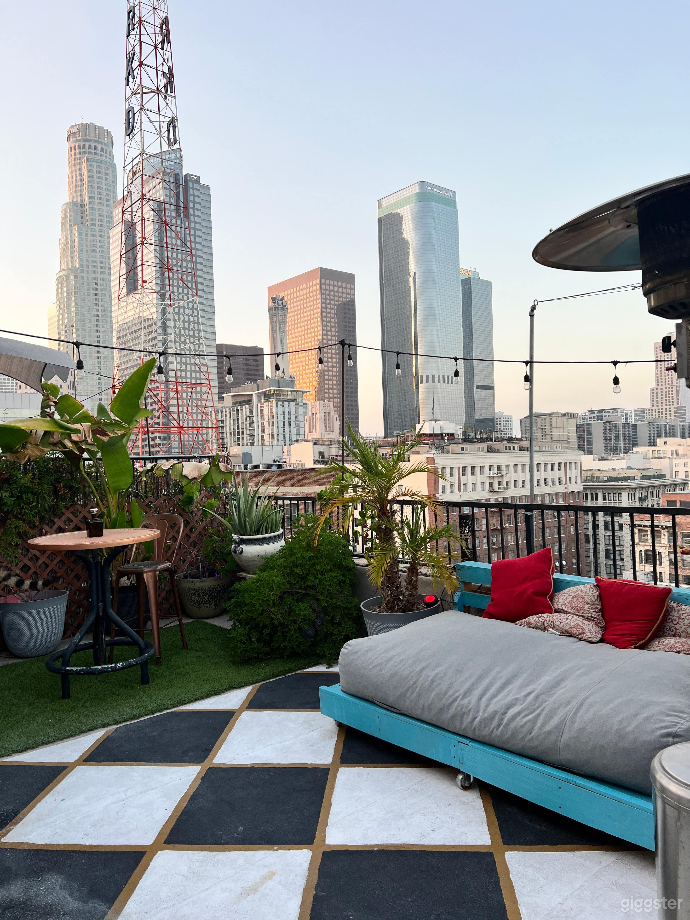 Penthouse with Stunning Views Photo 3