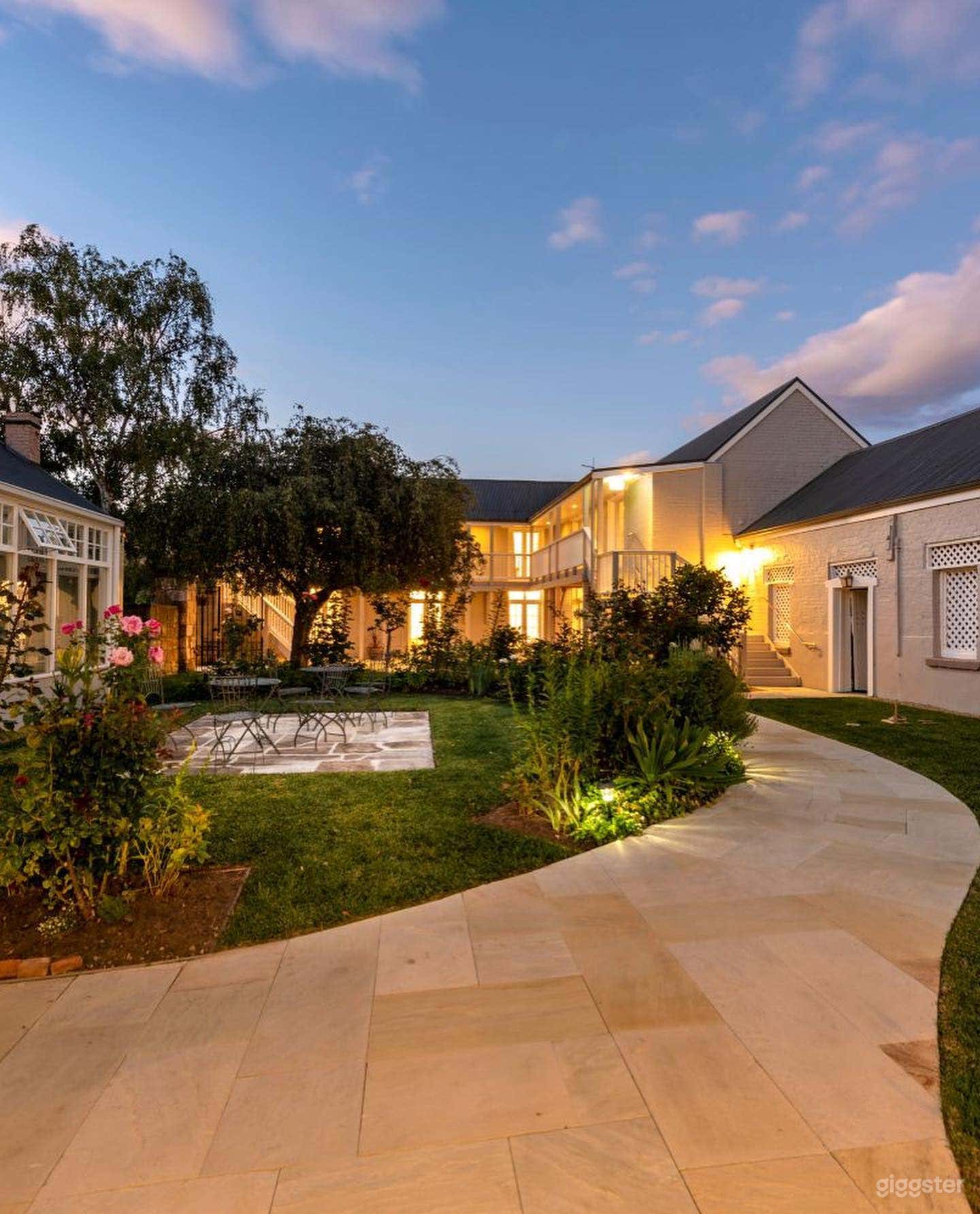 Luxurious Country House Hotel  Photo 2