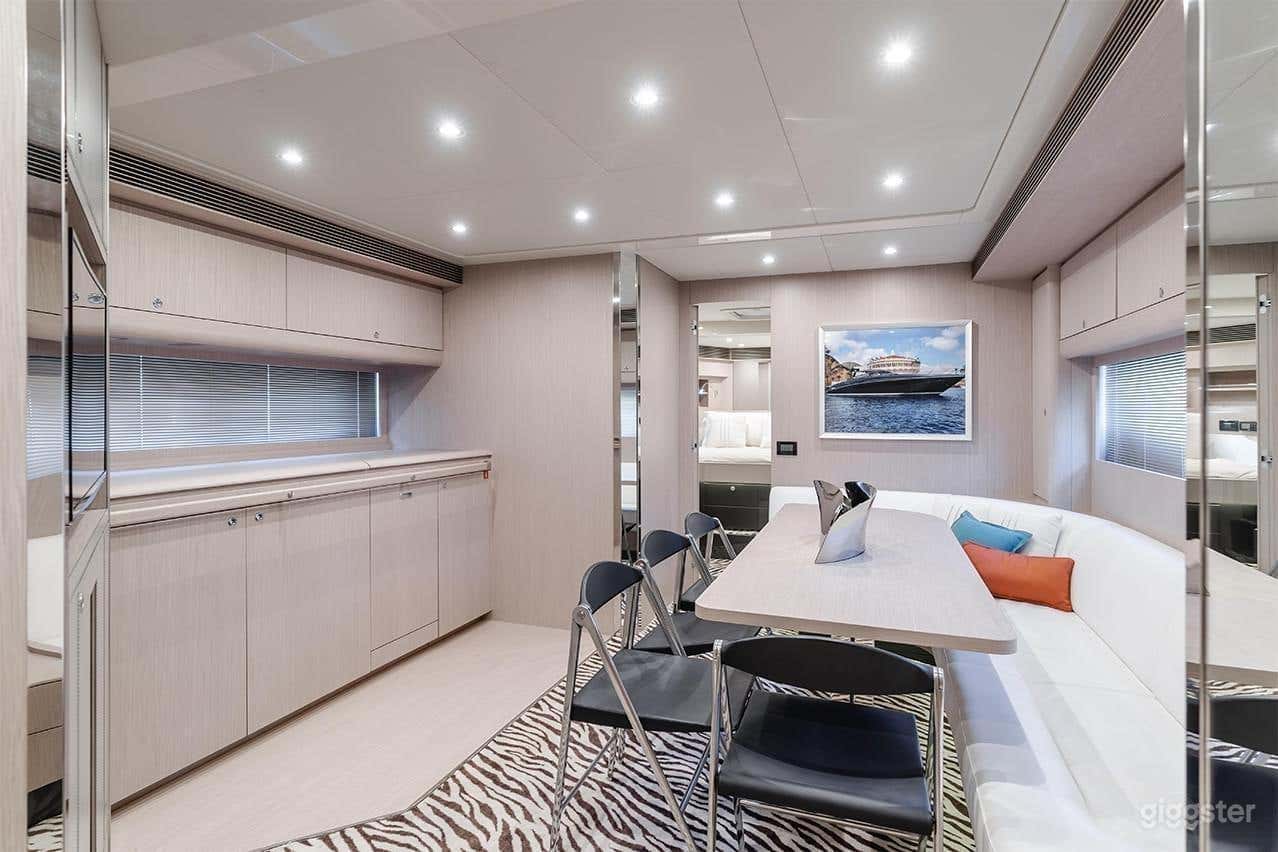 63' RIVA YACHT Photo 4