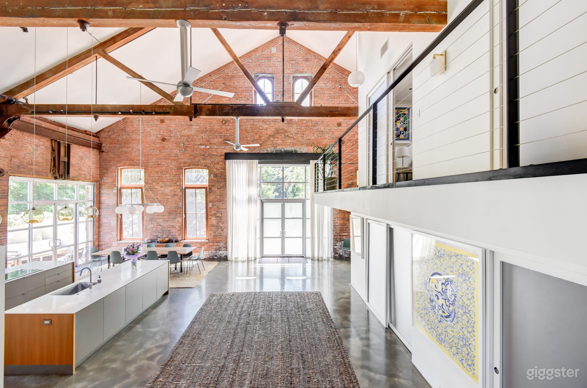 Magnificent Beacon Urban Loft Photo 1