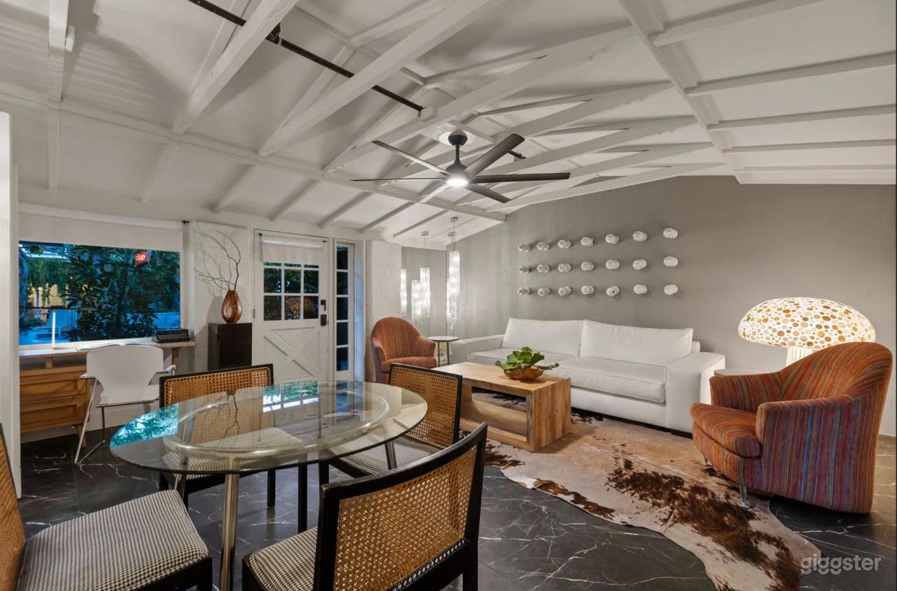 Newly Renovated 1930s Adobe Cottage Photo 4