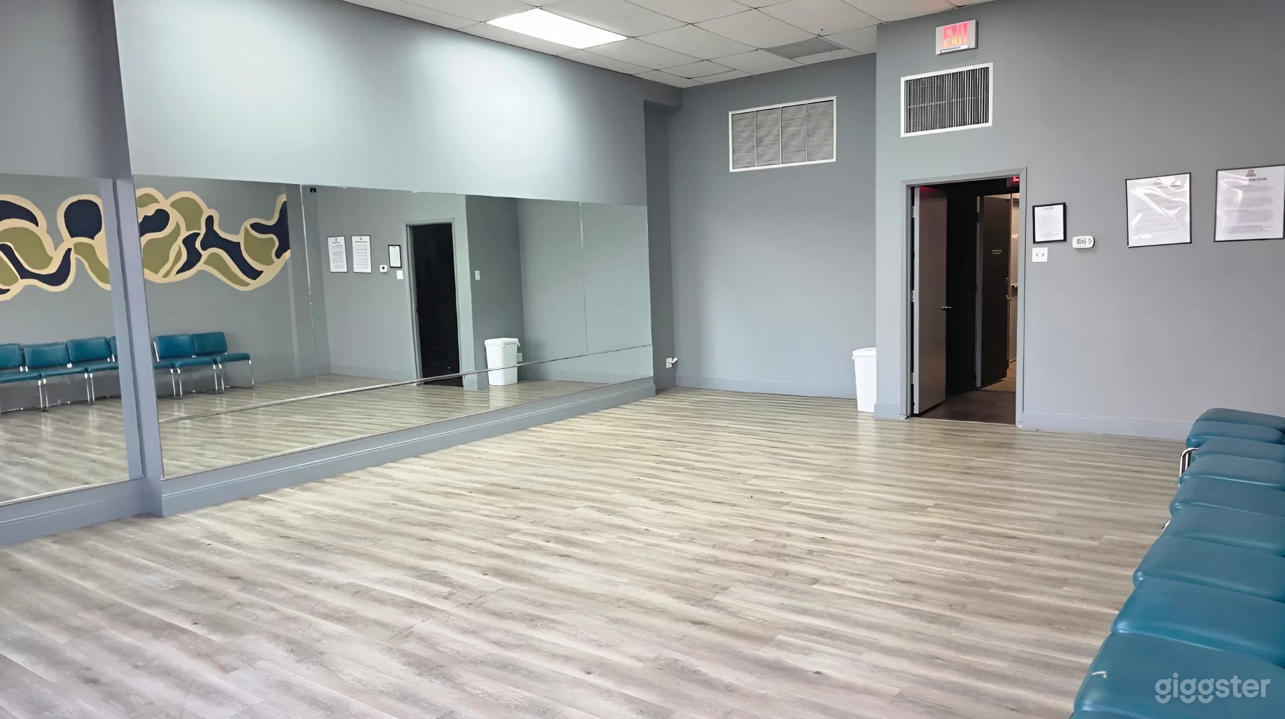 Full Studio Buyout | Versatile Black Box & Rehearsal Space Photo 4