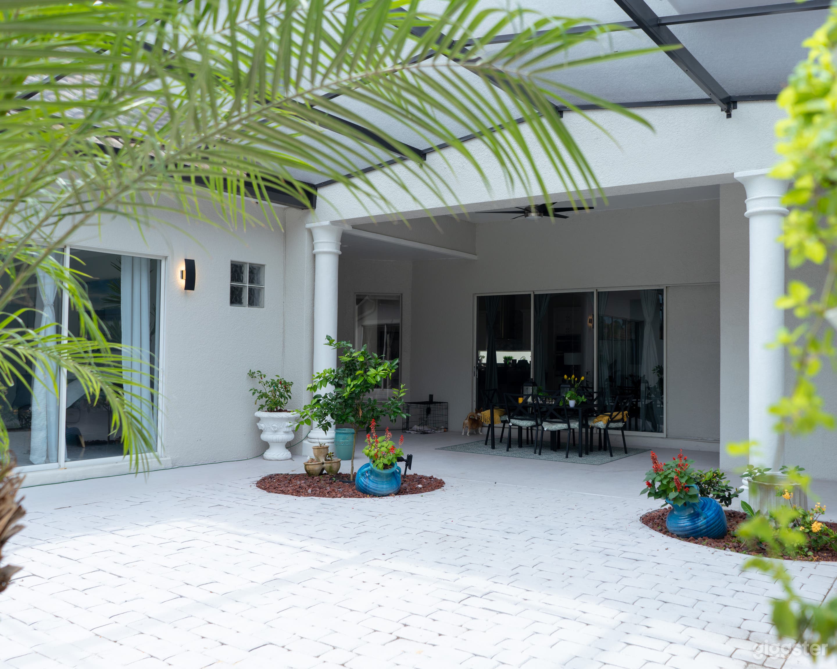 🌴Paradise for the creative mind/Courtyard Oasis🌴 Photo 4