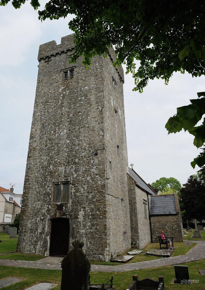 Beautiful and Intimate Village Church  Photo 2
