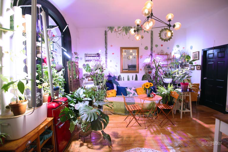  Plant-filled Boho Space 