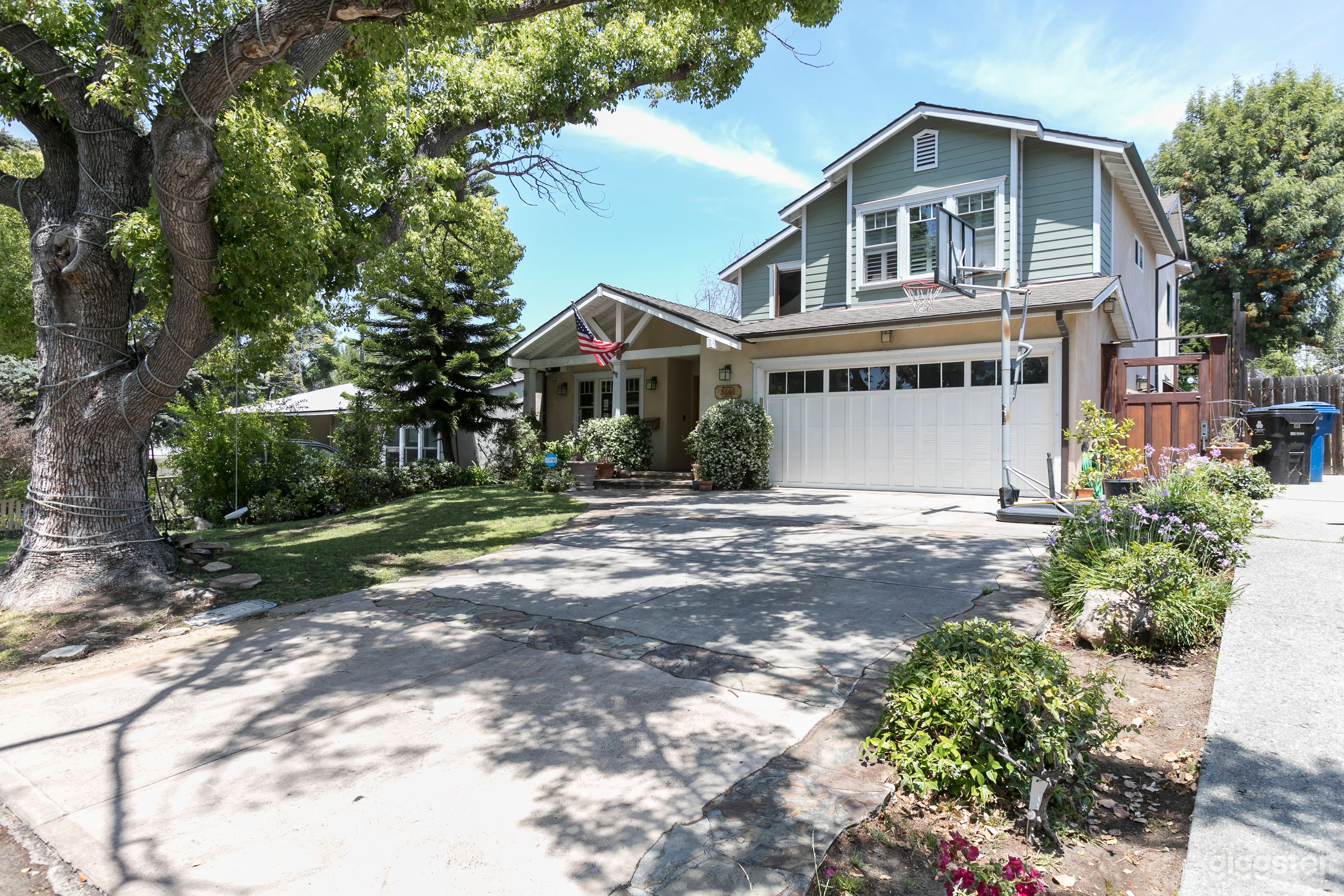 Craftsman Style Home Photo 2