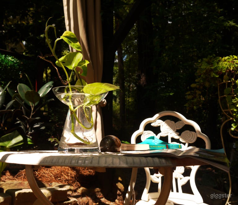  Private Garden with Pergola, Pond | Film and Photo 