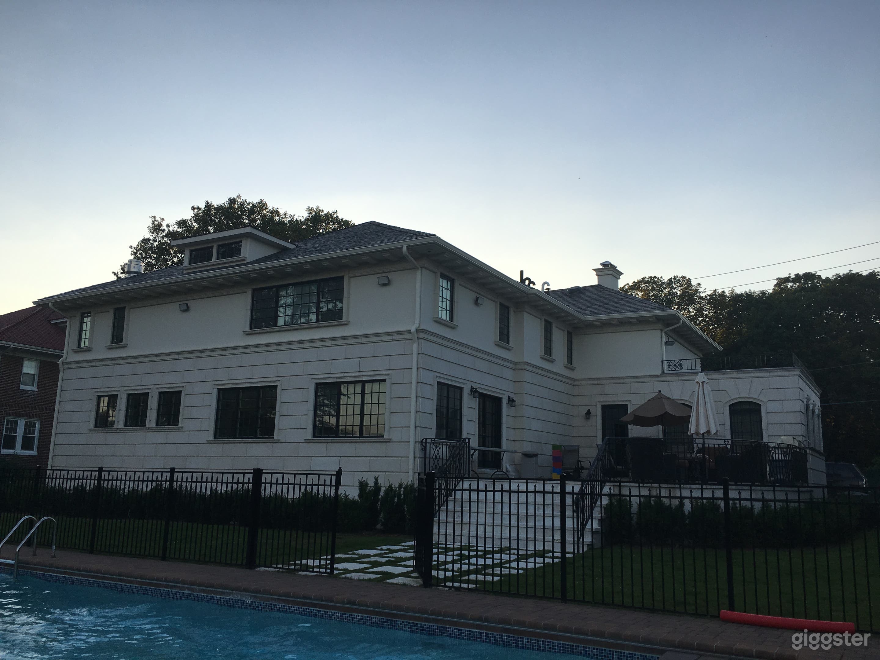 Magnificent Limestone Estate.  Photo 3