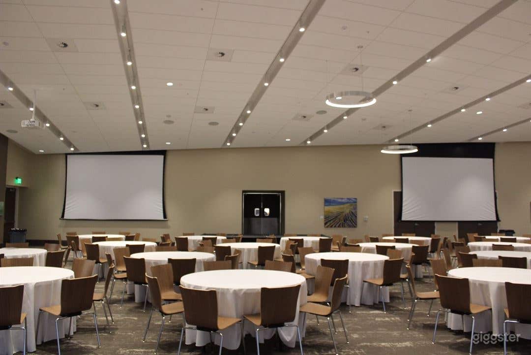 Stunning River View Room Photo 3